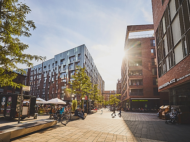 hafencity_ueberseeboulevard_c-2018-thisisjulia-photography-1