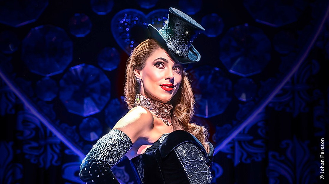 Glamouröse Bühnenperformance