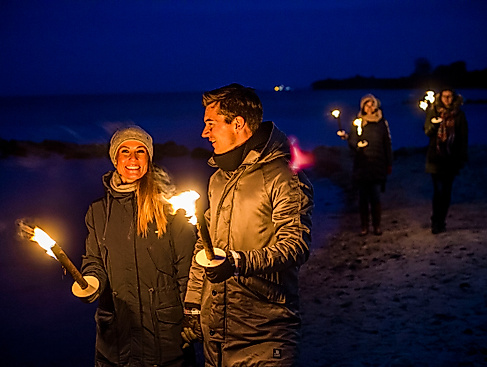 fackelwanderung-in-timmendorfer-strand_wintermagazin-20202