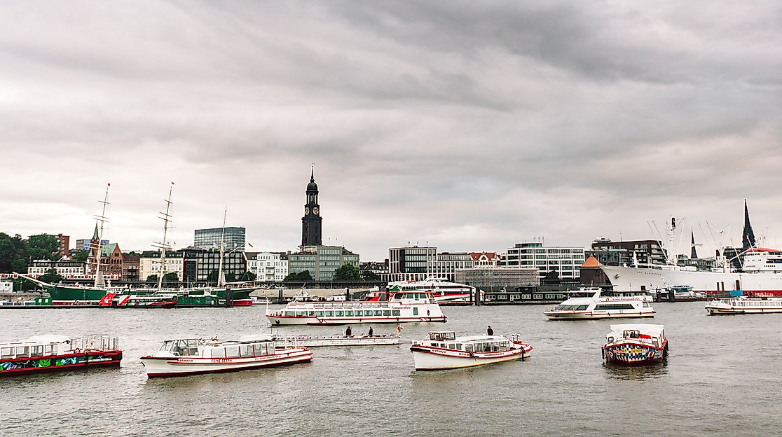 barkassen-meyer-flotte_c-stephan-bestmann-1