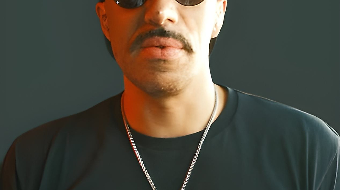 Dj-da_wizard1266x1652