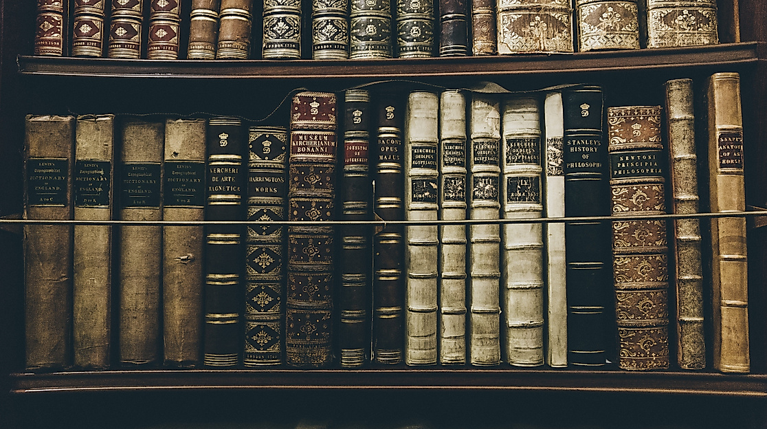 stocksnap-books-2606859