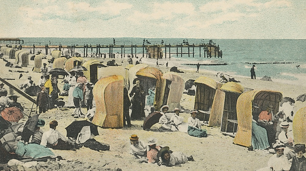 Strandvergnügen in Cranz, um 1900