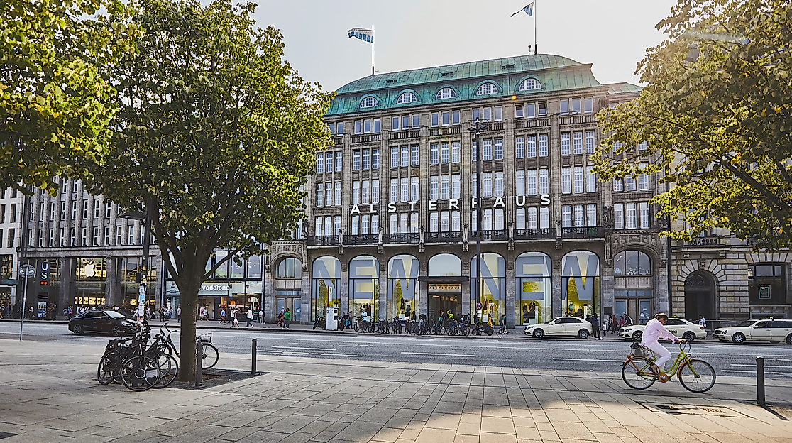 jungfernstieg_alsterhaus_c-2018-thisisjulia-photography-1