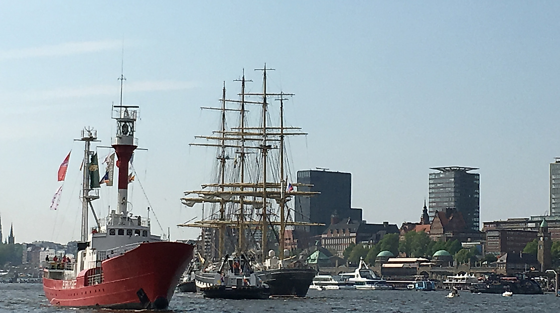 Hafengeburtstag Auslaufparade