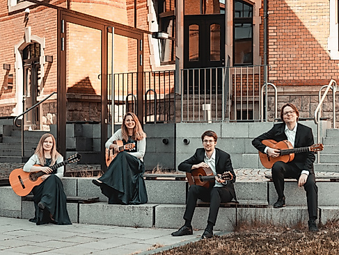 delta-guitar-quartet-2