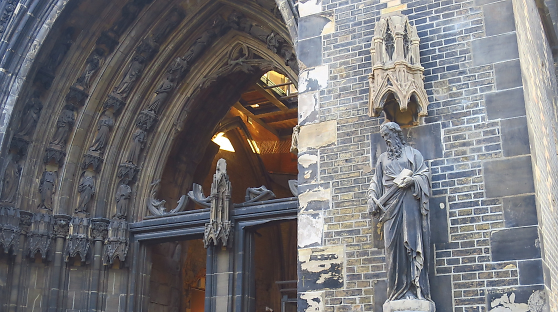 St. Nikolai am Hopfenmarkt - Westportal