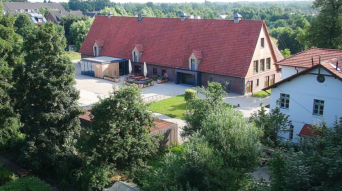 Gut Karlshoehe Stallgebaeude
