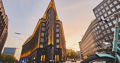 chilehaus-nachtaufnahme_c-2019-thisisjulia-photography-6