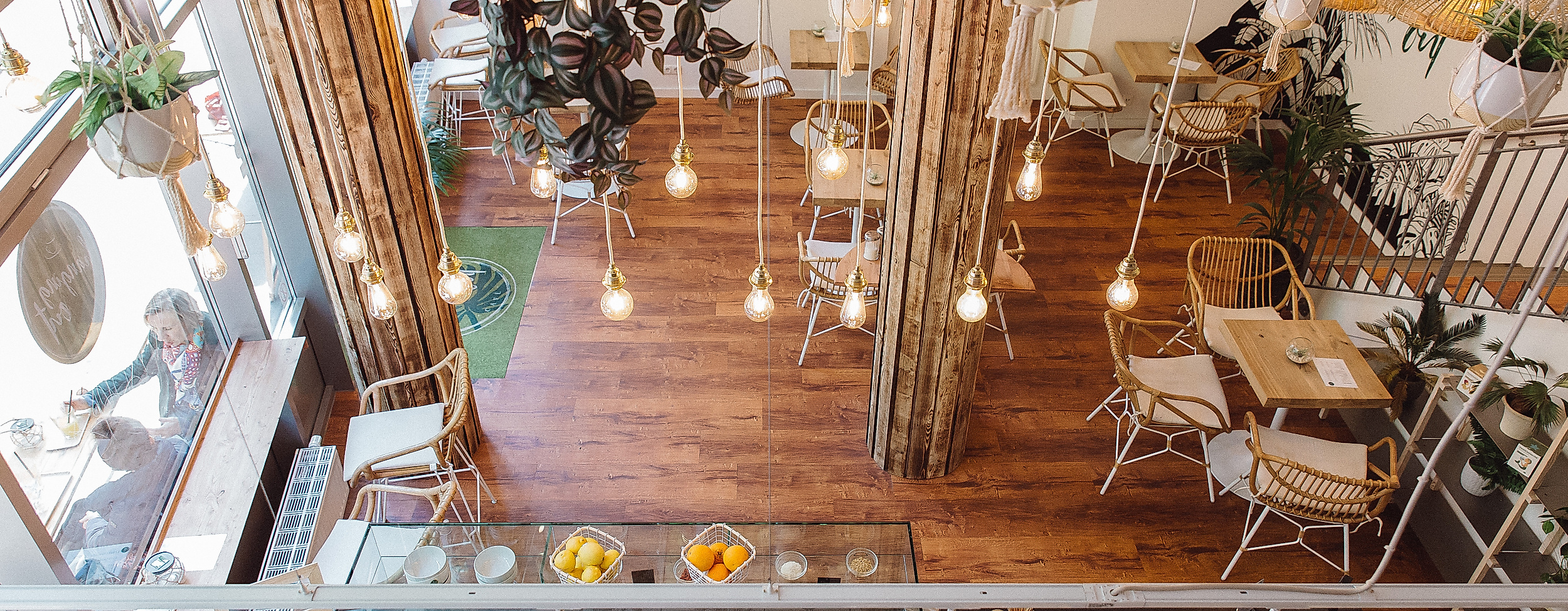 hangingoutcafe_c_kimundlasse_2