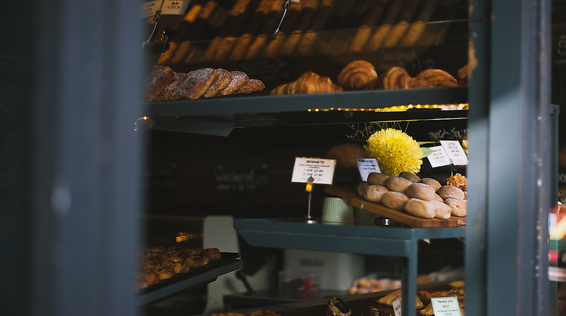bakery_c_lana-graves_unsplash