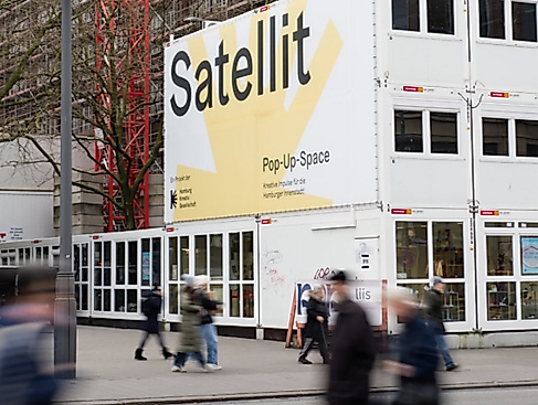 Satellit Pop-Up-Space