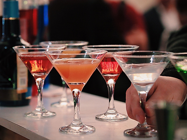 nachtleben-bar-daciao-bars-c-unsplash-maria-avdeeva