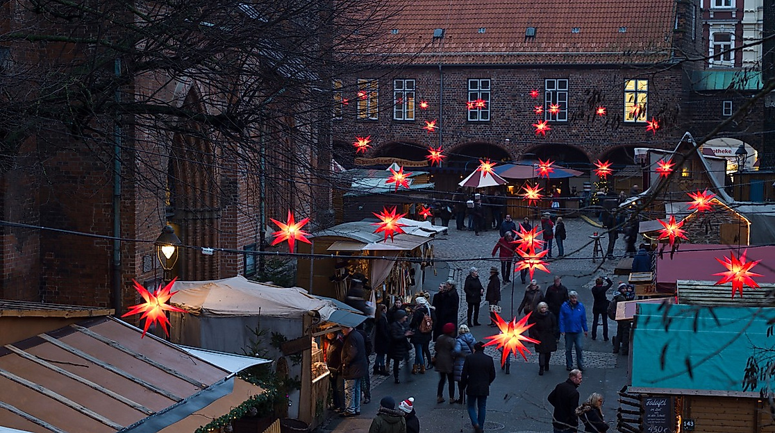Gottesdienst am Heiligen Abend mit Krippenspiel mit Pastor Robert Pfeifer