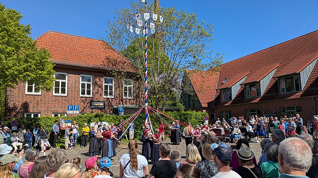 Maibaum-Fest-Wedel