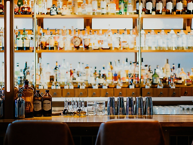 club20457-bar-nachtleben-c-unsplash-chuttersnap