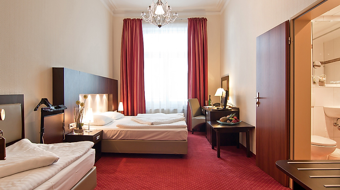 Novum Hotel Graf Moltke Hamburg: Dreibettzimmer