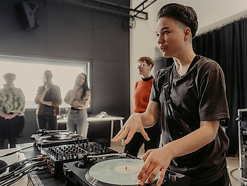 DJ Workshop Spoon by Sophie Wolter 1