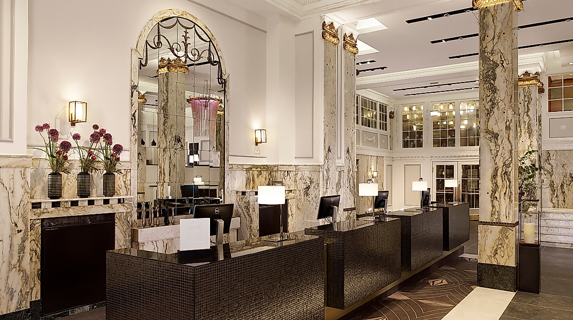 Hotel Reichshof Hamburg: Rezeption