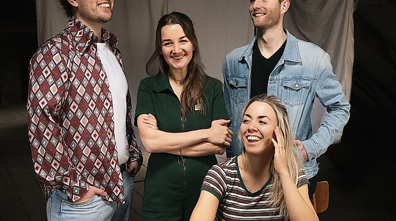 baff! - mit dem Programm „Immer noch Kinder“ - Premiere