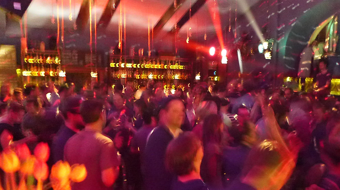 Je Danse Donc Je Suis im Nachtasyl