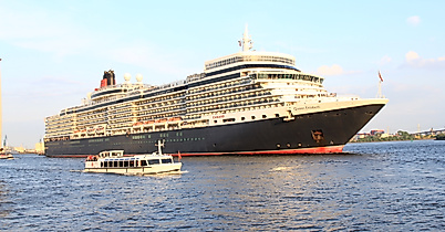 hafenrundfahrt-foto-barkassenbetrieb-buelow-1