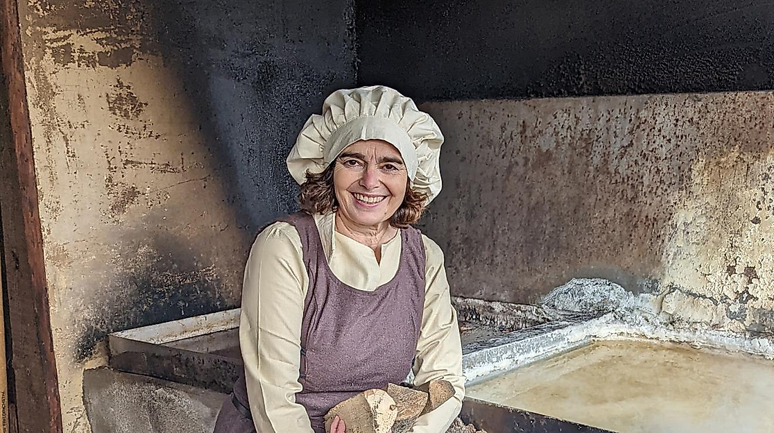 Weißes Gold und schwarze Asche