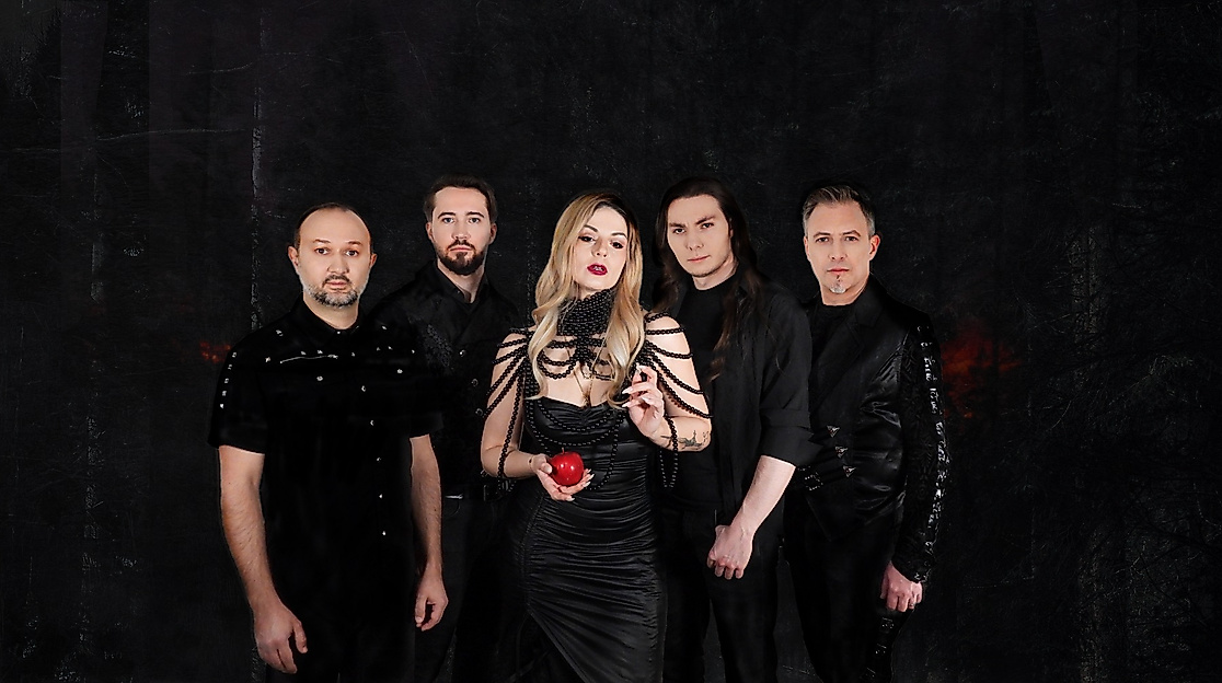 Snow_White_Blood_2026_Pic2_2000