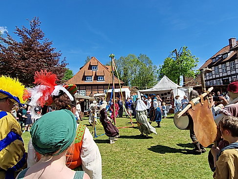 Walpurgisfeier und Burgfest auf Burg Bodenteich