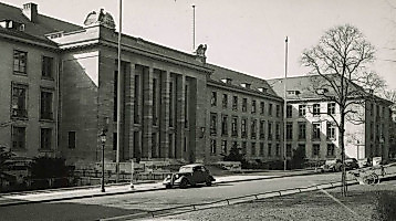 Sophienterrasse 14, Sitz des Generalkommandos des X. Armeekorps und der Wehrkreisverwaltung X, ca. 1938.