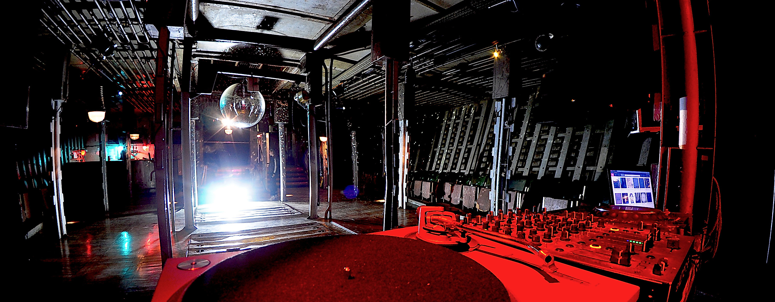 web-msstubnitz_laderaum1_copyright_phalque