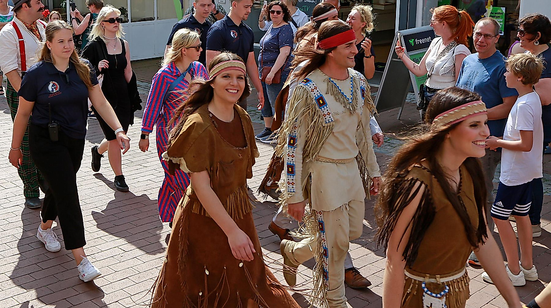 Eine Stadt spielt Karl-May