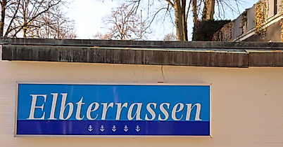 cafe-elbterrassen_c-2018-hamburg-tourismus-gmbh-johanna-nickel_03