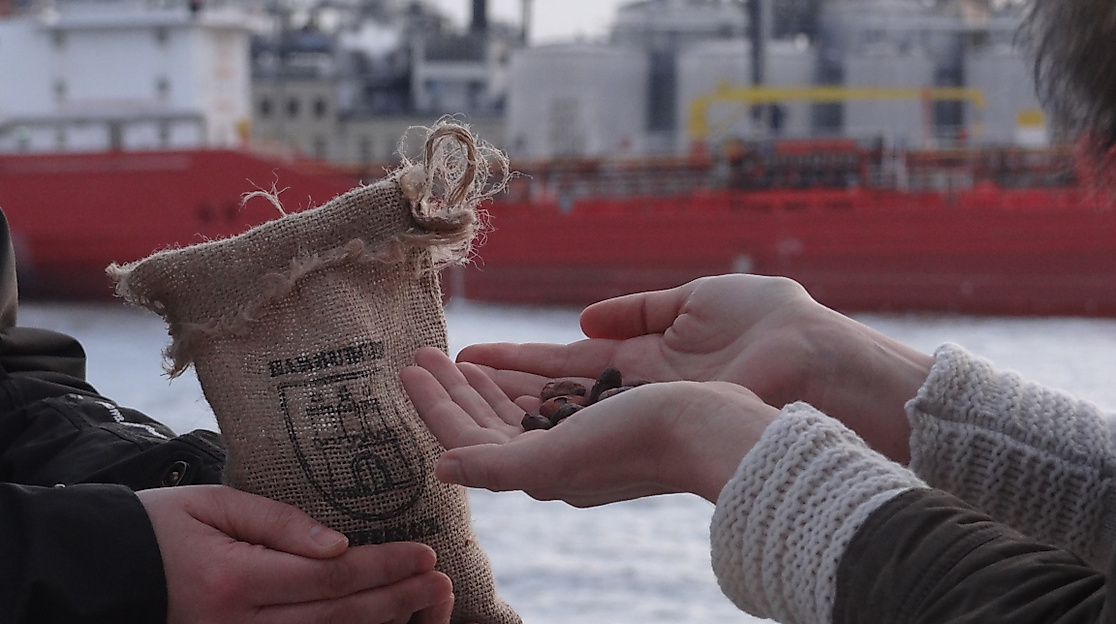 Hände_Schiff_DominikGreb