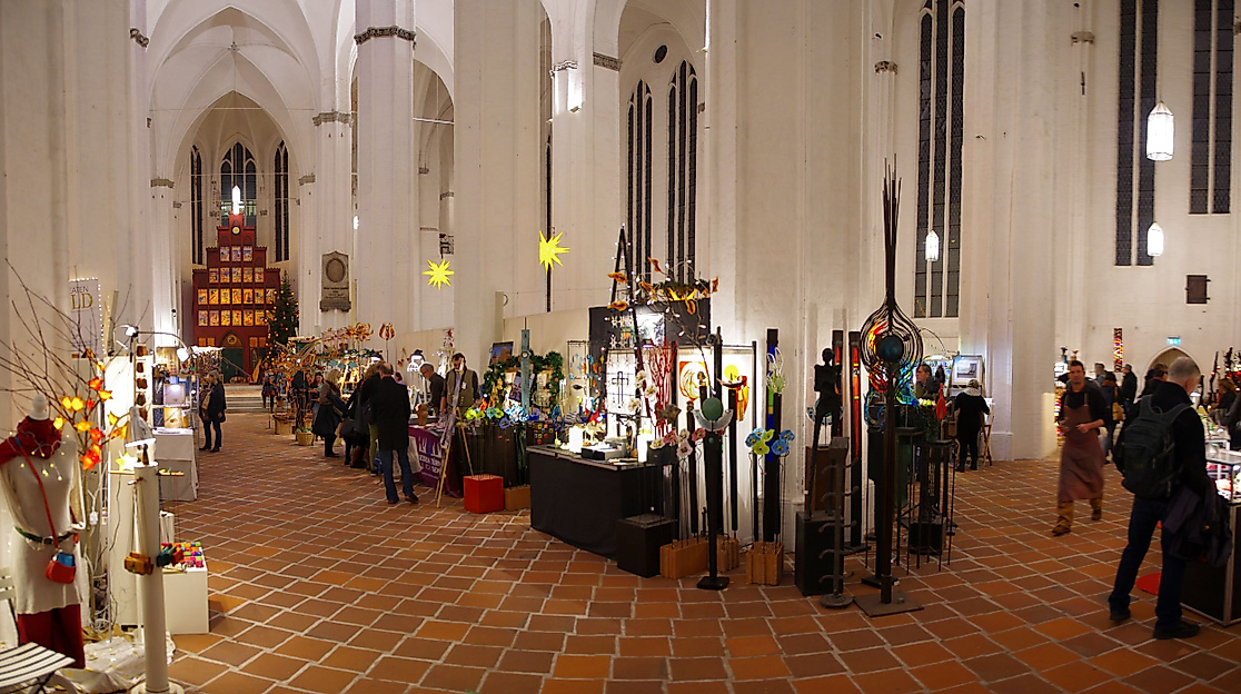 kunsthandwerkermarkt-st-petri-luebeck-c-ltm-uwe-freitag