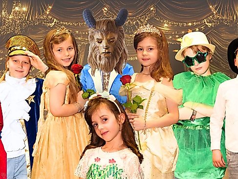 Galli Theater Hamburg Kinder spielen Theater für Kider Die Schöne & das Biest