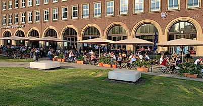 hofbraeu-wirtshaus-am-speersort_aussenterrasse_c-2020_hofbraeu-wirtshaus