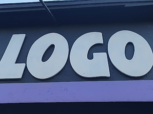Schild Logo