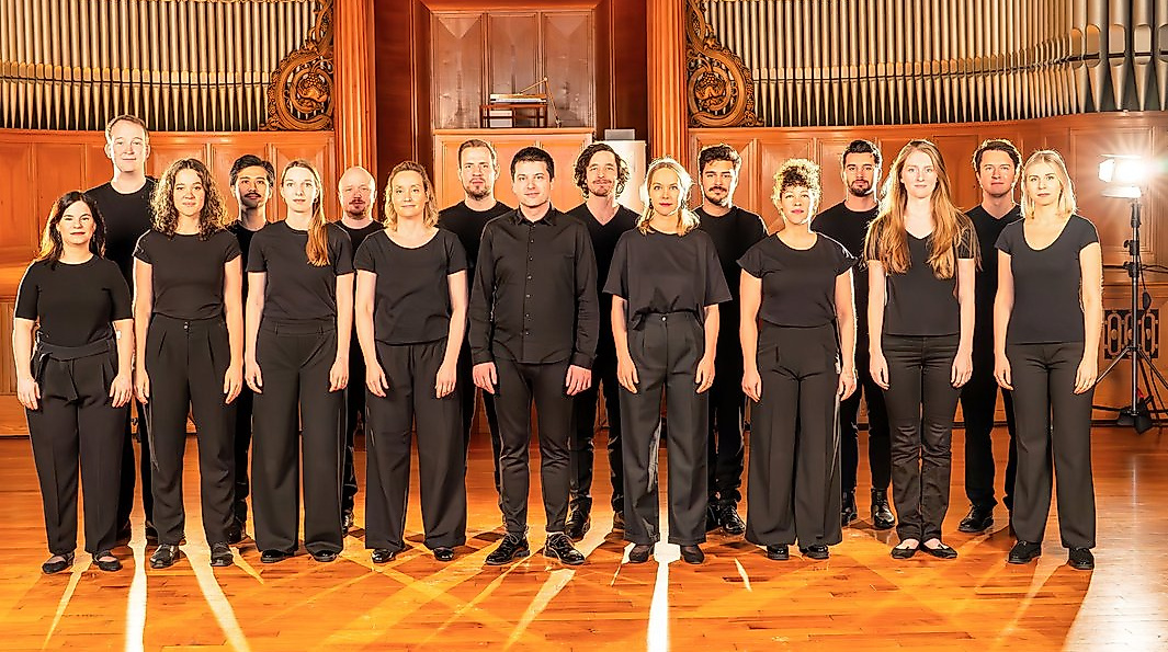 Zurich Chamber Singers: Earth seen from above