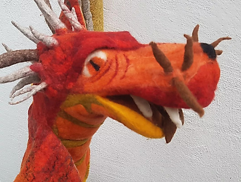 roter Drache