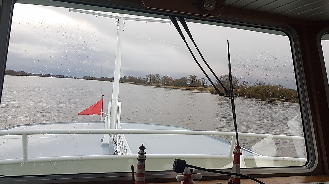Tour mit dem Fahrgastschiff Lüneburger Heide - Faszination des Hamburger Hafens