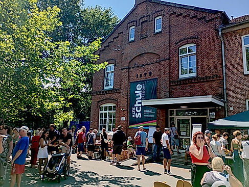 Sommer-Flohmarkt am Bürger- und Veranstaltungszentrum Alte Schule Petersdorf