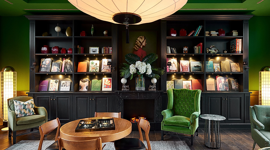 The George Hotel Hamburg: Bibliothek