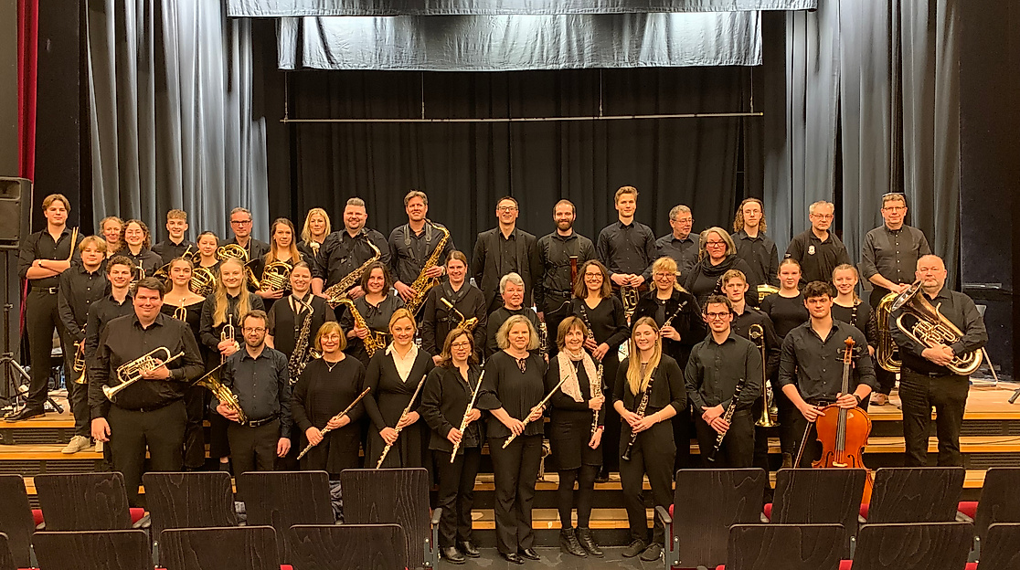 "Around the world" United Winds