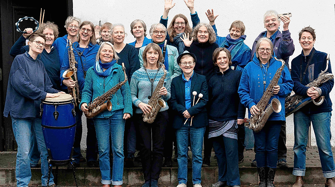 25-11-22 BigBandBerthaBlau Bigband Bertha Blau