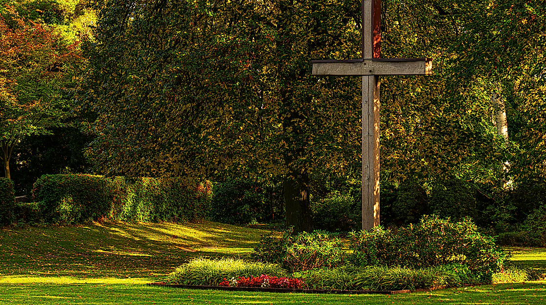 Kreuz auf dem Ehrenfriedhof AF
