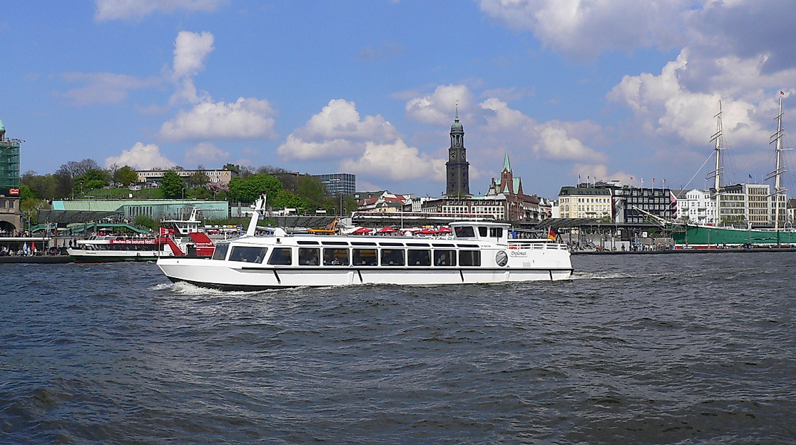 hafenrundfahrt-foto-barkassenbetrieb-buelow-5