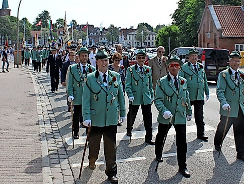 Marsch zur Vogelwiese