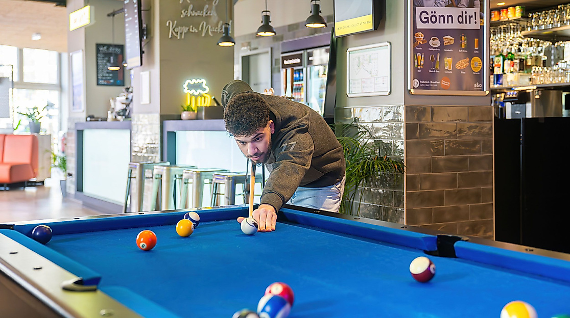 Hotel A&O Hamburg Hauptbahnhof: Billiard