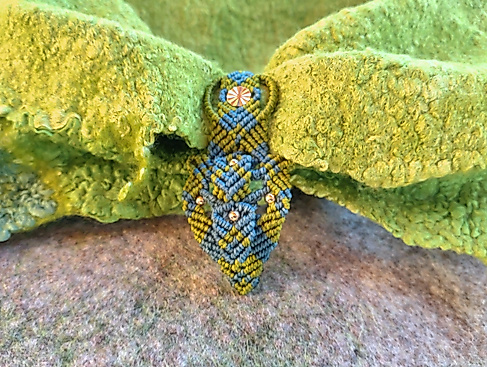 Aufbaukurs Micro-Makramee: Tauche tiefer ein in die filigrane Welt der kunstvollen Knoten!